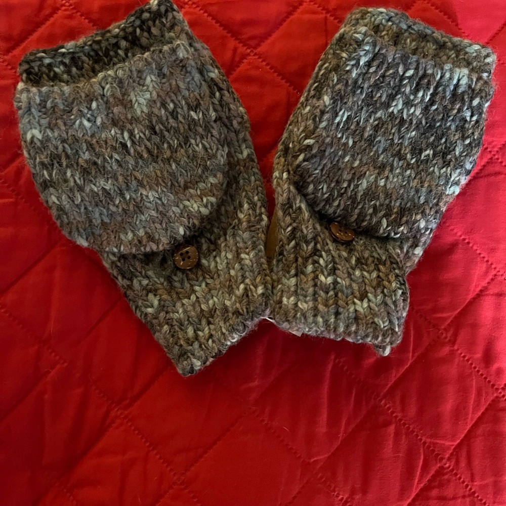 True Religion Cozy Knit Convertible Mittens, Unisex. Softer Feel. NWT.